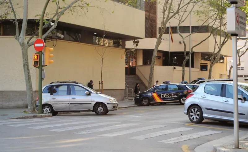 <p> Archivo - Jefatura de la Polic&iacute;a Nacional en Palma, en la calle Sim&oacute; Ballester. Archivo. - EUROPA PRESS - Archivo </p>