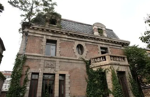 <p> Probador de casas encantadas, el nuevo oficio que coge fuerza en China. </p>