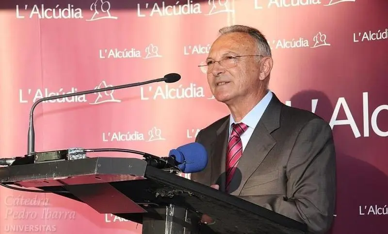 <p> El arque&oacute;logo Rafael Ramos </p>