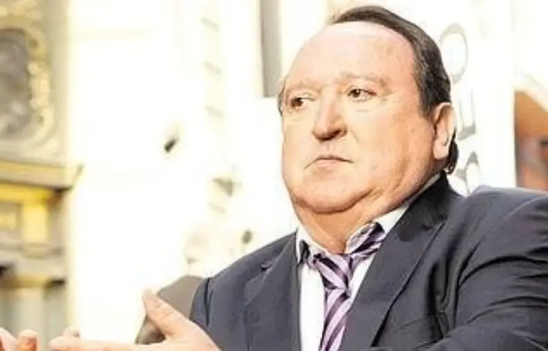 <p> Fernando Esteso </p>