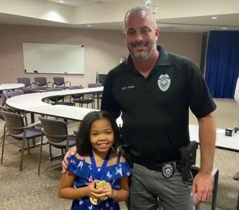 <p> Journee Nelson, condecorada por la polic&iacute;a de Florida. </p>