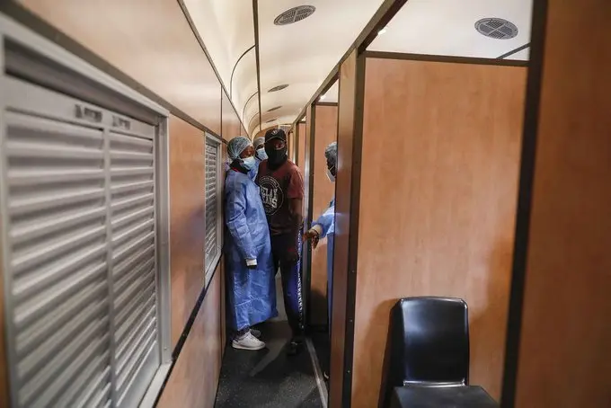 <p> Descubierta una nueva variante del coronavirus en Sud&aacute;frica, Botsuana y Hong Kong </p>