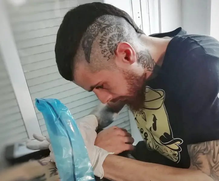 <p> El estudio Ugly Duckling Tattoo. INSTAGRAM </p>