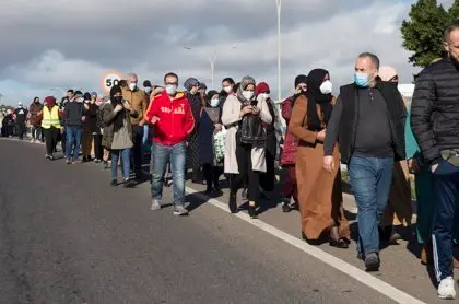 <p> Los manifestantes de la Comisi&oacute;n Isl&aacute;mica en Melilla </p>