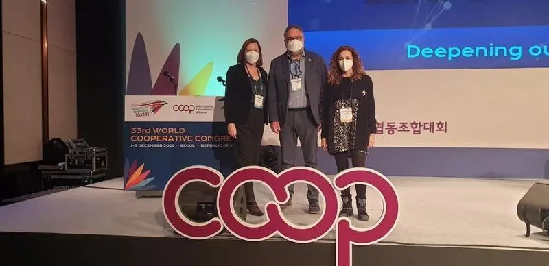 <p> Vicepresidentes de Coceta y C&aacute;mara de Espa&ntilde;a con Maravillas Esp&iacute;n </p>