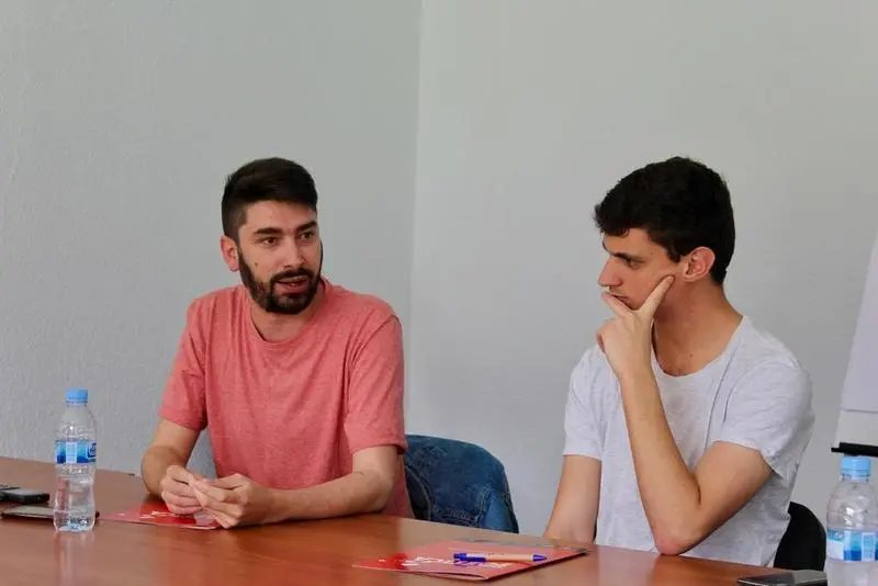 <p> Premio 'El Ojo Cr&iacute;tico' de Abraham Guerrero, ganador de Ucopo&eacute;tica 2018 </p>