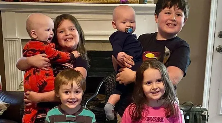 <p> bodry y su familia </p>