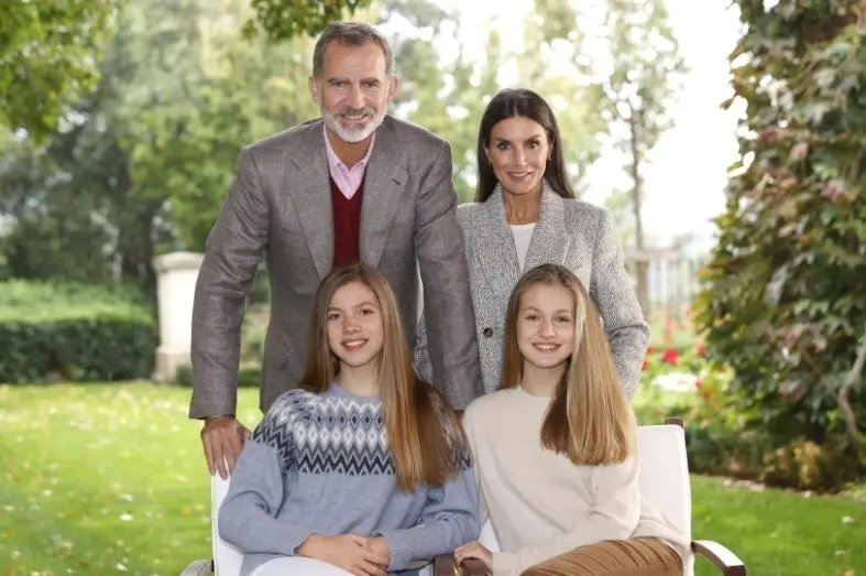 <p> Los Reyes de Navidad, en su posado navide&ntilde;o. </p>