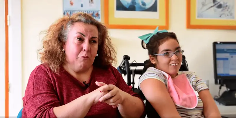 <p> Maria, una ni&ntilde;a con da&ntilde;o cerebral adquirido </p>