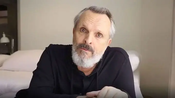 <p> Miguel Bos&eacute; manteniendo su postura negacionista ante la televisi&oacute;n argentina </p>