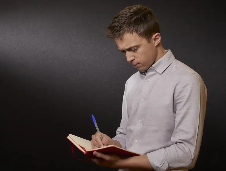 <p> El l&iacute;der de M&aacute;s Pa&iacute;s, &Iacute;&ntilde;igo Errej&oacute;n, posa para Europa Press en el Congreso - Jes&uacute;s Hell&iacute;n - Europa Press </p>