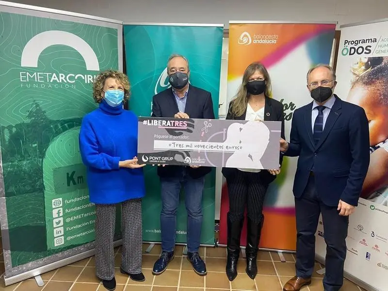 <p> Entrega fundaci&oacute;n EMET recaudaci&oacute;n Campa&ntilde;a #LIBERATR&Eacute;S </p>