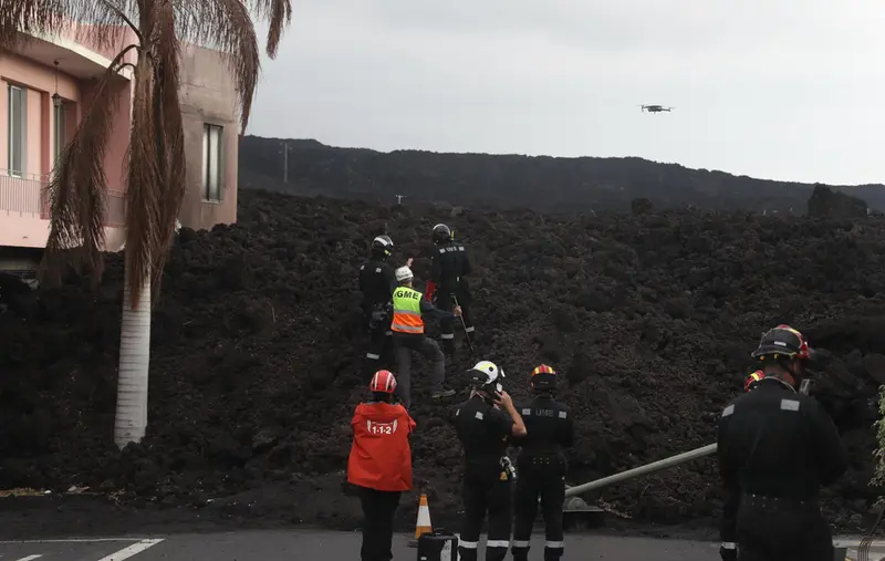 <p> Cata de lava realizada en el barrio de La Laguna, en La Palma - GOBIERNO DE CANARIAS </p>