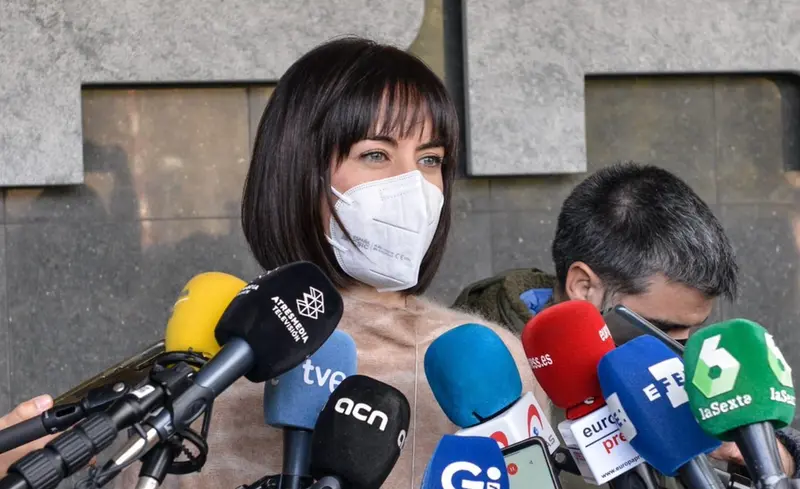 <p> La ministra de Ciencia e Innovaci&oacute;n, Diana Morant, tras visitar la empresa Hipra - GL&Ograve;RIA S&Aacute;NCHEZ / EUROPA PRESS </p>