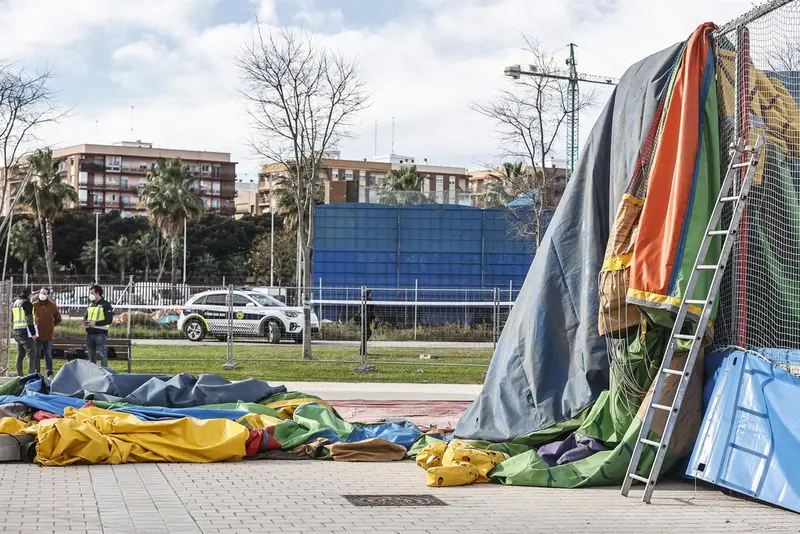 <p> Atracci&oacute;n hinchable en la que ha fallecido una ni&ntilde;a, en la feria de Mislata, a 5 de enero de 2022, en Mislata, Valencia (Espa&ntilde;a). - Rober Solsona - Europa Press </p>