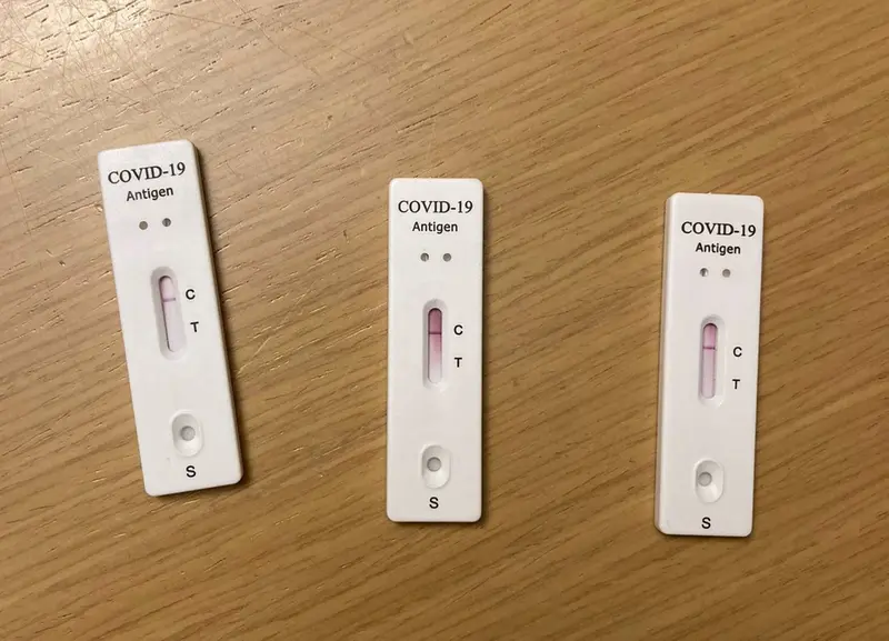 <p> Test de ant&iacute;genos con resultado negativo. - EUROPA PRESS </p>