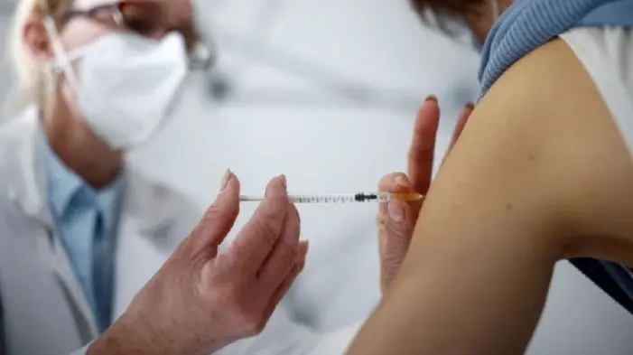 <p> La cuarta dosis es ya una realidad. </p>