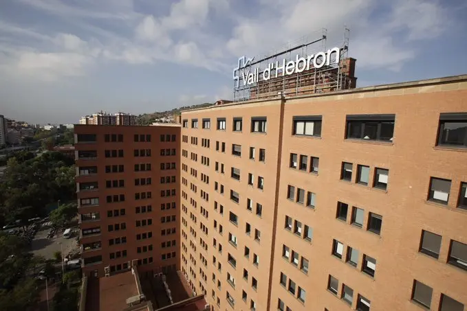 <p> Hospital de Vall d'Hebron, en Barcelona. Fuente: Twitter @vallhebron </p>