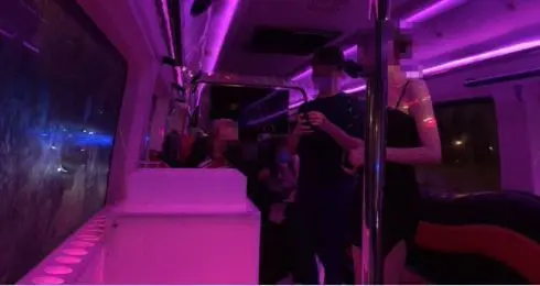 <p> microb&uacute;s-discoteca interceptado en M&aacute;laga </p>