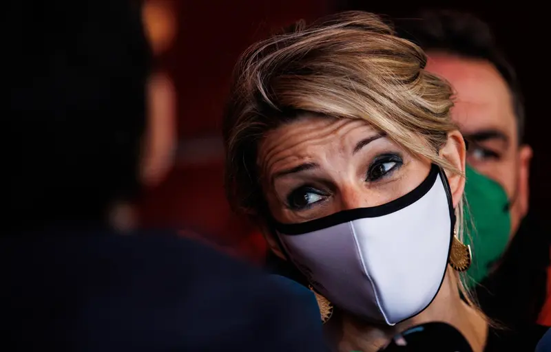 <p> La vicepresidenta segunda y ministra de Trabajo, Yolanda D&iacute;az, en la presentaci&oacute;n del acto 'Baleares es futuro: el nuevo turismo que liderar&aacute; la postpandemia', en el Museo Nacional Centro de Arte Reina Sof&iacute;a, a 17 de enero de 2022, en Madrid, (Espa&ntilde;a). - Alejandro Mart&iacute;nez V&eacute;lez - Europa Press </p>