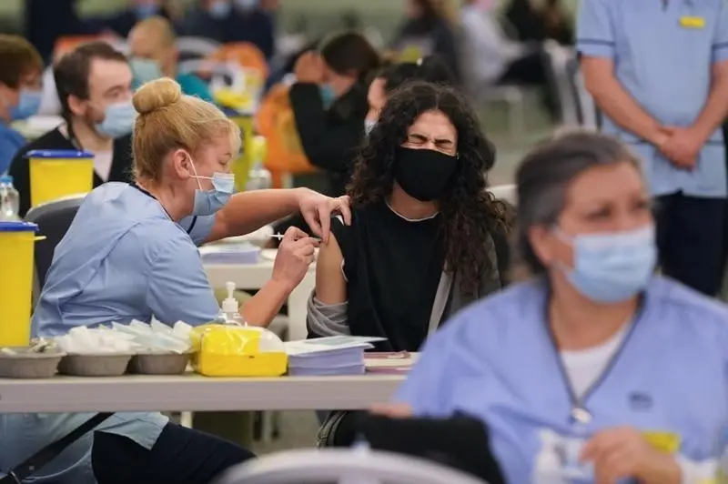 <p> Las vacunas diferentes tendr&aacute;n que demostrar su eficacia. </p>