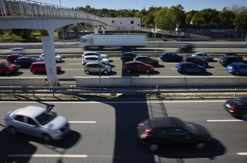 <p> CNAE reclama m&aacute;s empleados para las autoescuelas. </p>