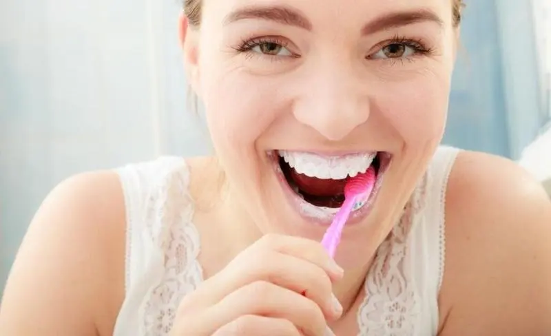 <p> Varios alimentos pueden mejorar tu salud dental. </p>