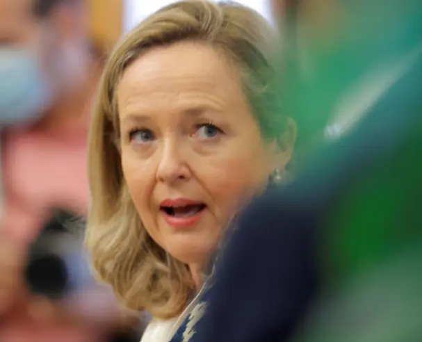 <p> La vicepresidenta primera y ministra de Asuntos Econ&oacute;micos y Transformaci&oacute;n Digital, Nadia Calvi&ntilde;o - Fabi&aacute;n Sim&oacute;n - Europa Press </p>