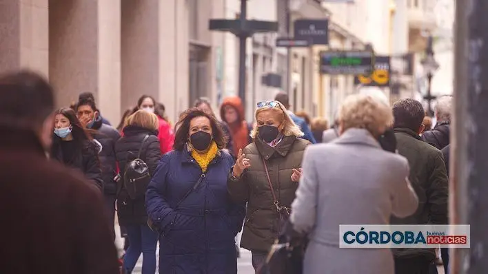 <p> Cordobeses y mascarillas | Jos&eacute; Le&oacute;n. </p>