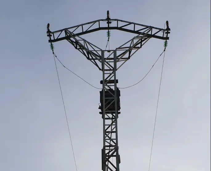 <p> Poste de electricidad - EUROPA PRESS </p>