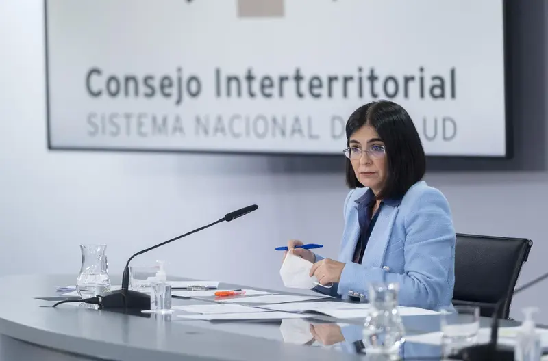 <p> La ministra de Sanidad, Carolina Darias, en una rueda de prensa posterior a la reuni&oacute;n del Consejo Interterritorial del SNS, en La Moncloa, a 2 de febrero de 2022, en Madrid (Espa&ntilde;a). - EUROPA PRESS/A.Ortega.POOL - Europa Press </p>