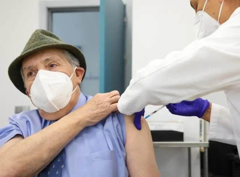 <p> Vacunaci&oacute;n de mayores </p>