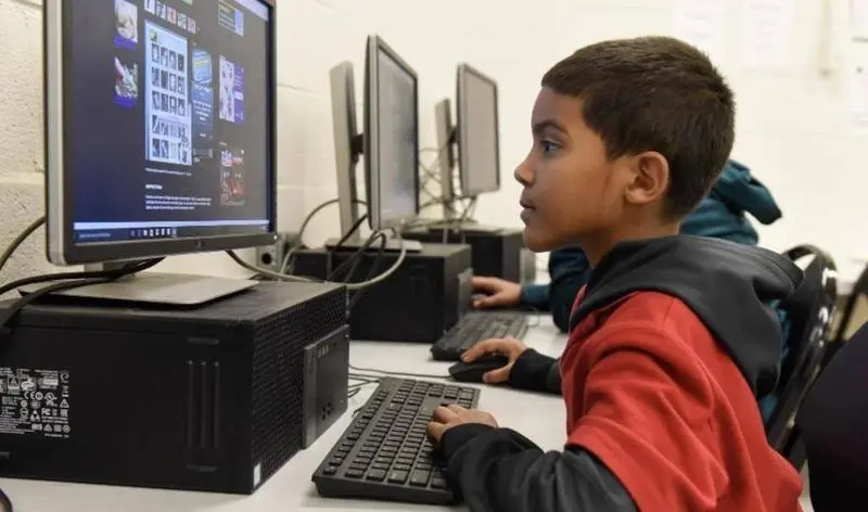 <p> Internet gratis para las familias con ingresos m&aacute;s bajos </p>