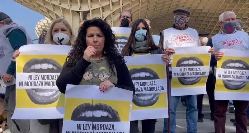 <p> Protestas contra la Ley Mordaza en Sevilla </p>