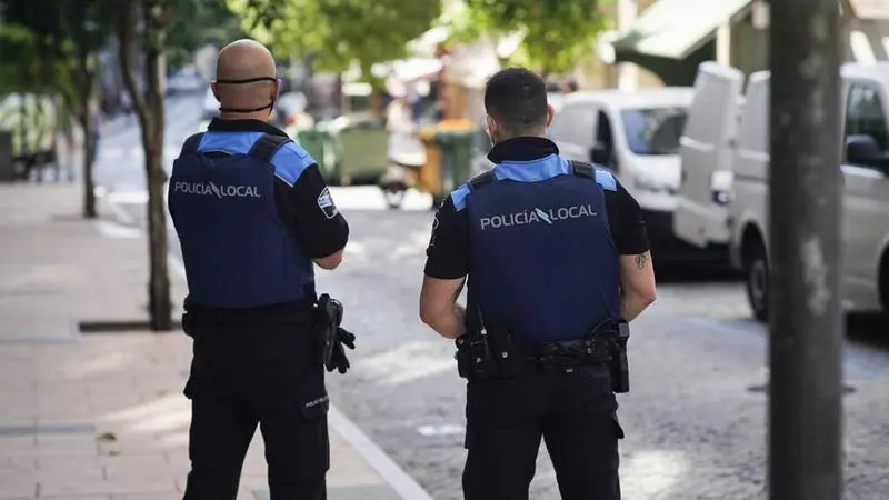 <p> Polic&iacute;a Local de Ourense </p>