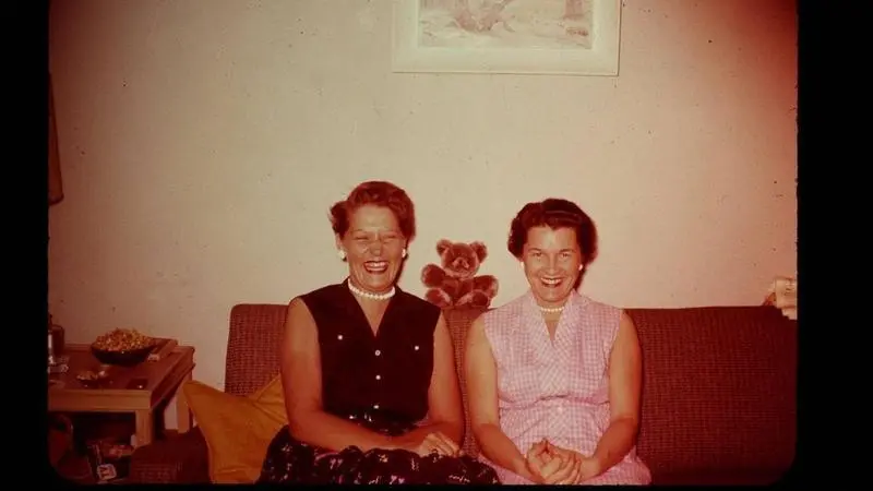 <p> Fotograma de "A secret love" </p>