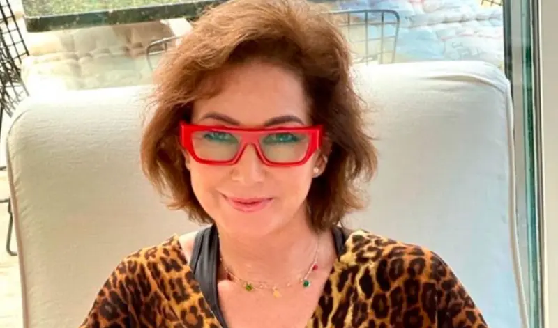 <p> Ana Rosa Quintana </p>