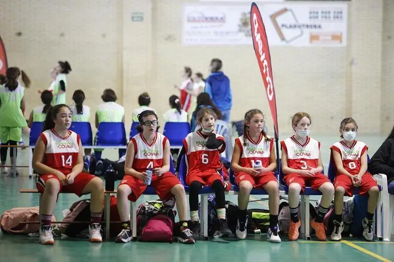 <p> Partido de Baloncesto femenino de la Copa COVAP </p>