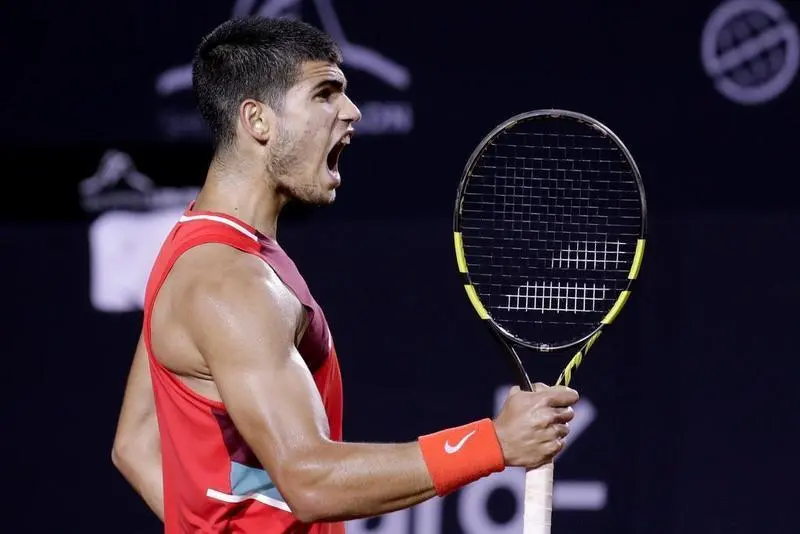 AMDEP6650. R&Iacute;O DE JANEIRO (BRASIL), 20/02/2022.- Carlos Alcaraz de Espa&ntilde;a celebra un punto ante Diego Schwartzman de Argentina hoy, en la final del Abierto de Tenis de R&iacute;o de Janeiro (Brasil). EFE/Antonio Lacerda
