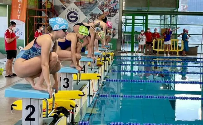 <p> Socorristas femeninas en una salida de la primera jornada de la Copa de Espa&ntilde;a de Piscina del pasado 5 de febrero. FOTO: Javier S&aacute;nchez-RFESS </p>