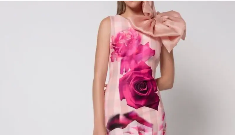 <p> Una de las propuestas para esta primavera-verano de Matilde Cano. </p>