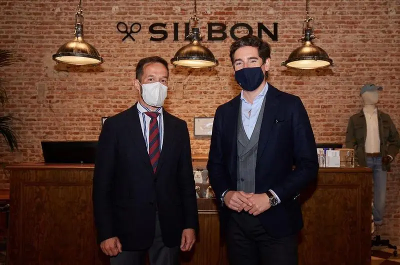 <p> Mariano Zapata, Presidente del Cabildo de La Palma y Pablo L&oacute;pez, CEO de Silbon </p>