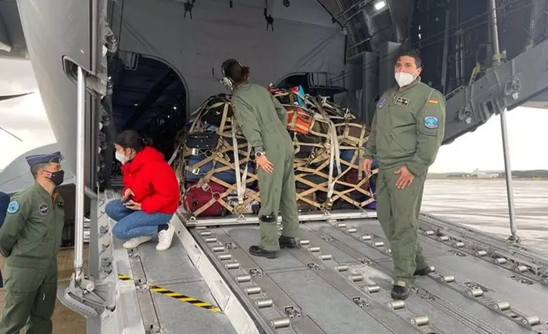 <p> Llegada a Madrid del vuelo con 25 ni&ntilde;os ucranianos enfermos de c&aacute;ncer - GOBIERNO DE ESPA&Ntilde;A </p>