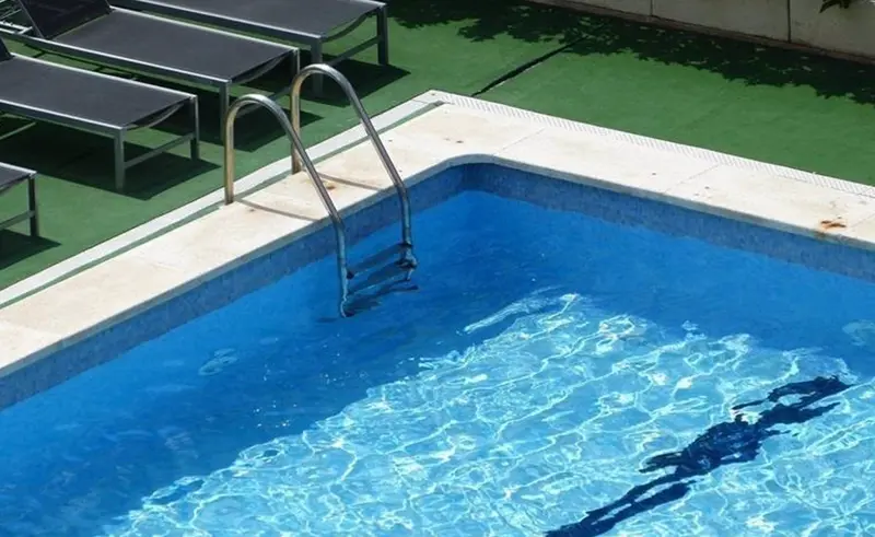 <p> Piscina. ARCHIVO </p>