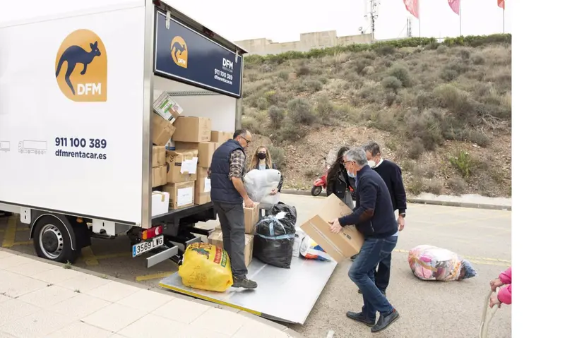 <p> UMU env&iacute;a un segundo cami&oacute;n solidario con material humanitario para Ucrania con destino a la frontera h&uacute;ngara - UMU </p>