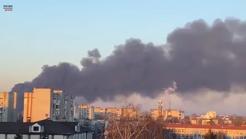 <p> Explosiones en Le&oacute;polis. Fuente: Europa Press </p>