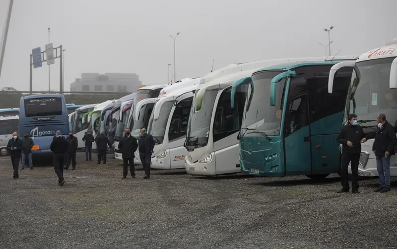 <p> Archivo - Varios autocares discrecionales y tur&iacute;sticos estacionados - Mar&iacute;a Jos&eacute; L&oacute;pez - Europa Press - Archivo </p>