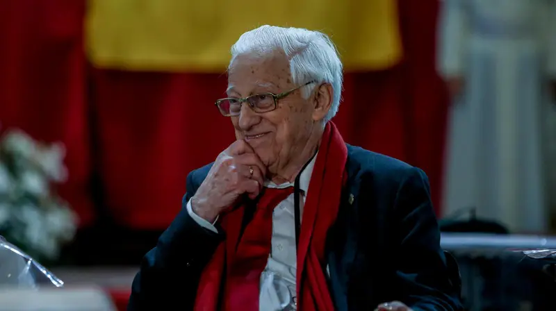 <p> El Padre &Aacute;ngel en la Iglesia de San Ant&oacute;n. - Ricardo Rubio - Europa Press </p>