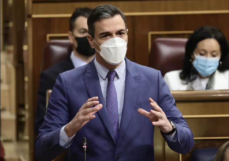 <p> El presidente del Gobierno, Pedro S&aacute;nchez, interviene en una sesi&oacute;n plenaria en el Congreso. Fuente: Europa Press </p>