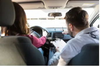 <p> Clase de autoescuela<br>Fuente: Pixabay </p>